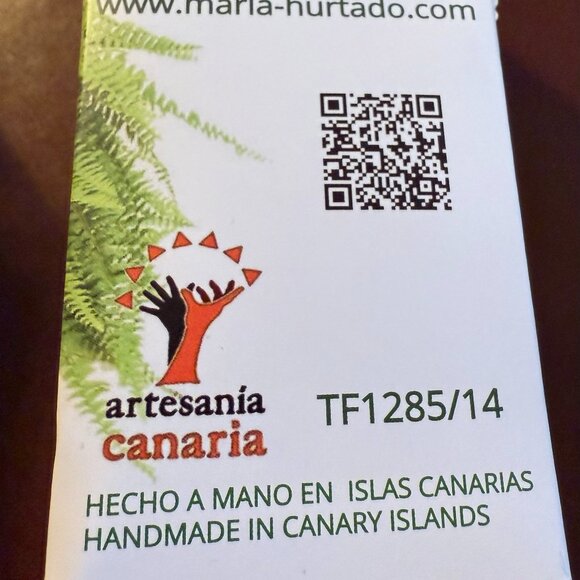 3 Organic soaps wrapped in multi-colored wool violet, aloe vera, lavender  NEW - Picture 4 of 5